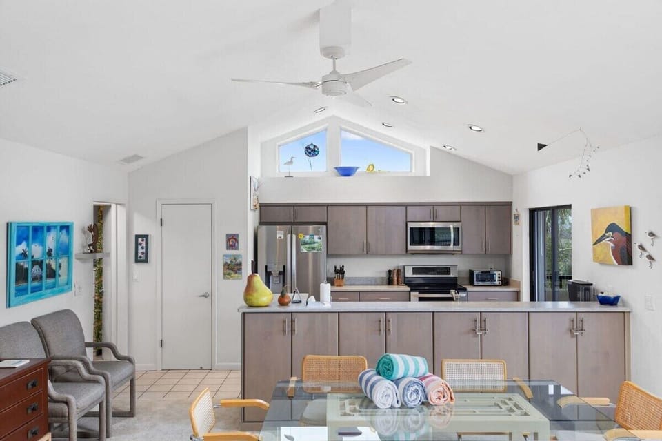 Brand new fully equipped kitchen
