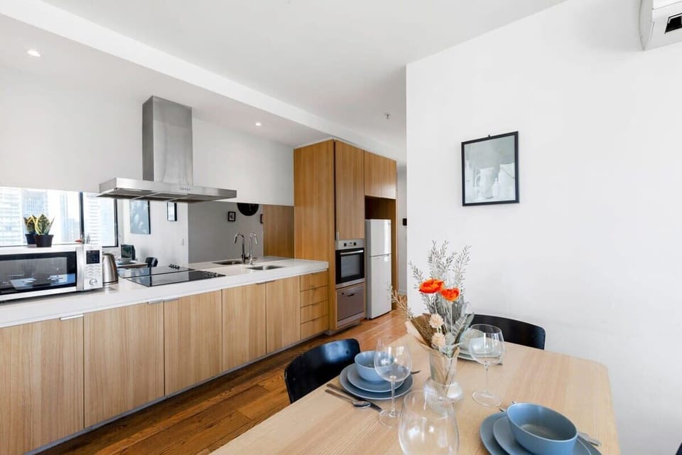 An equipped kitchen.