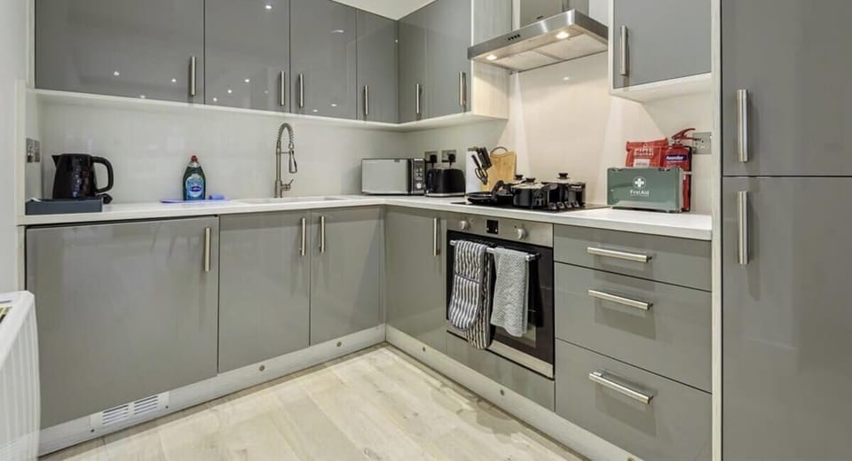 FULLY-EQUIPPED KITCHEN FOR HOME-COOKED MEALS