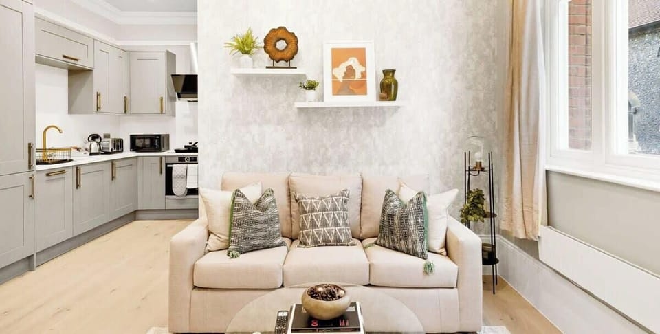 LIVING SPACE WITH A COMFORTABLE SOFA