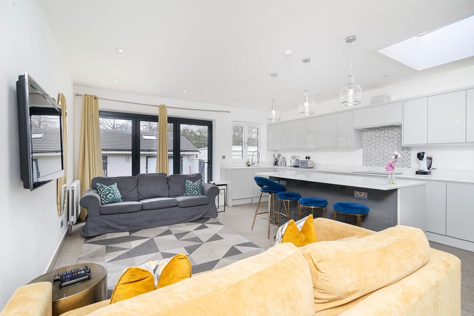 KITCHEN/DINE