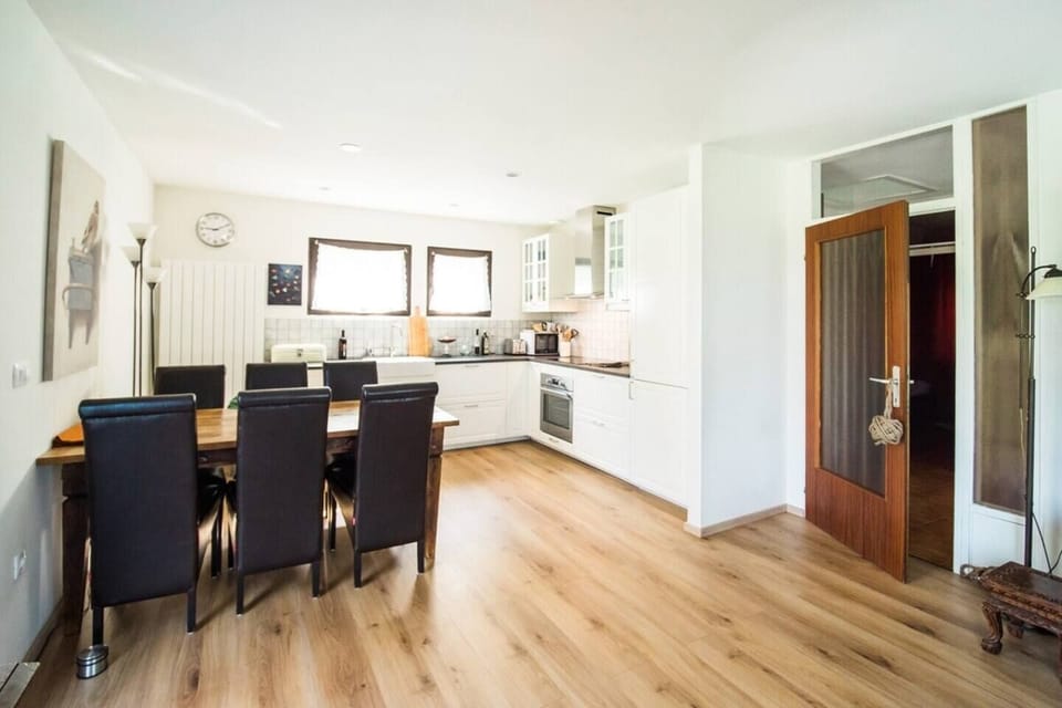 Dining room and kitchen - 1st floor