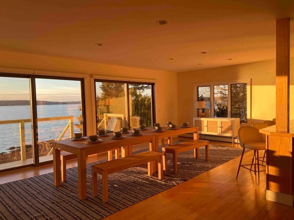 Welcome to Lord's Beach! Main floor oceanfront views through the dining area.