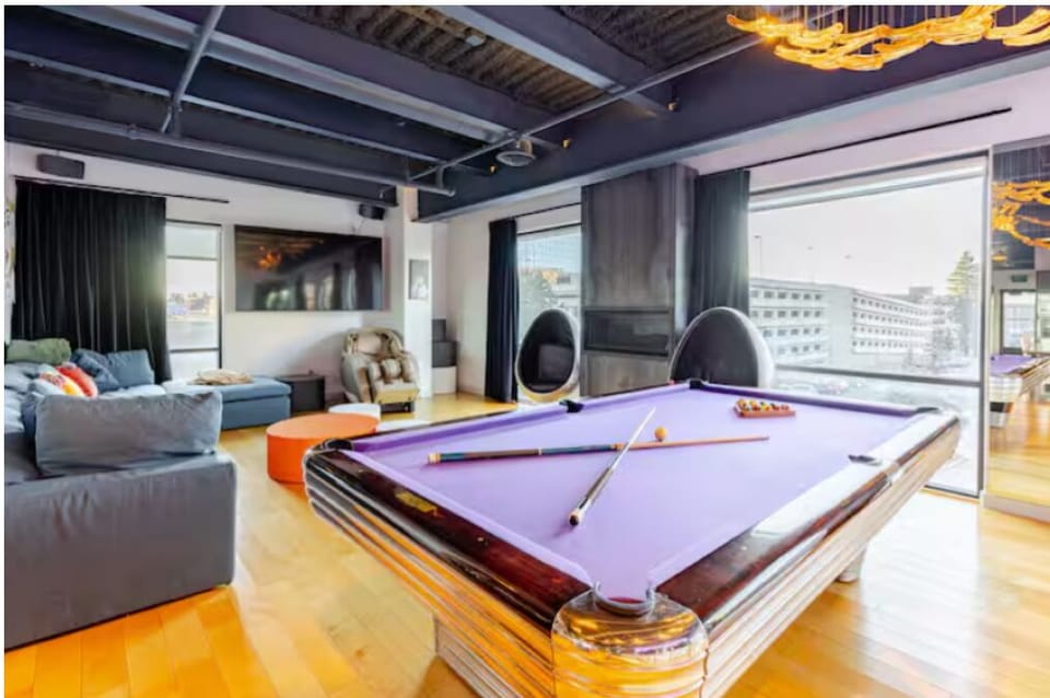 Game room
