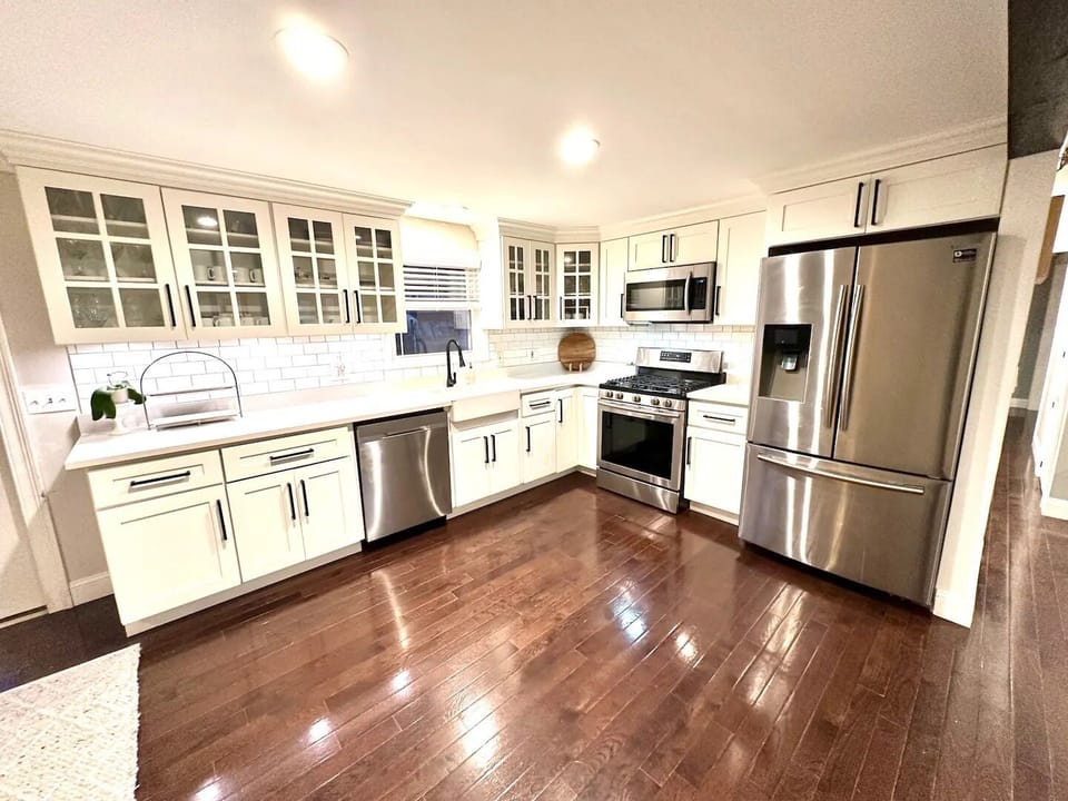 Fully Applianced Kitchen