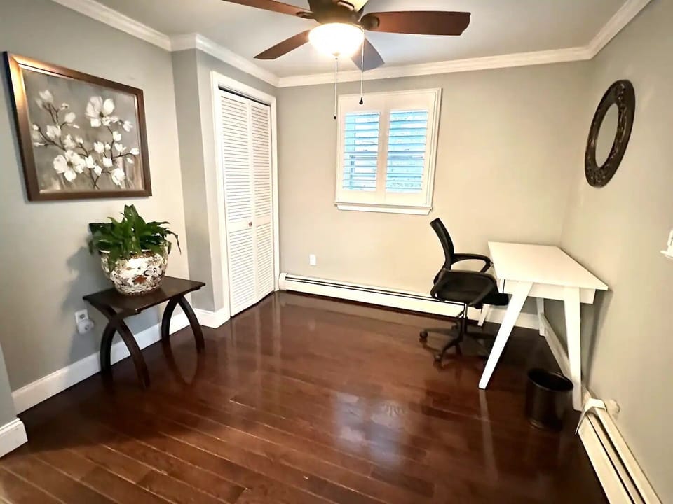 Office Area in 1st Floor Bedroom