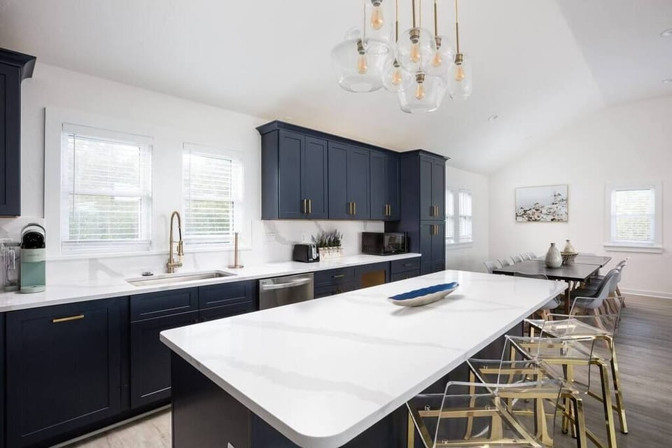 Kitchen - Top Level
