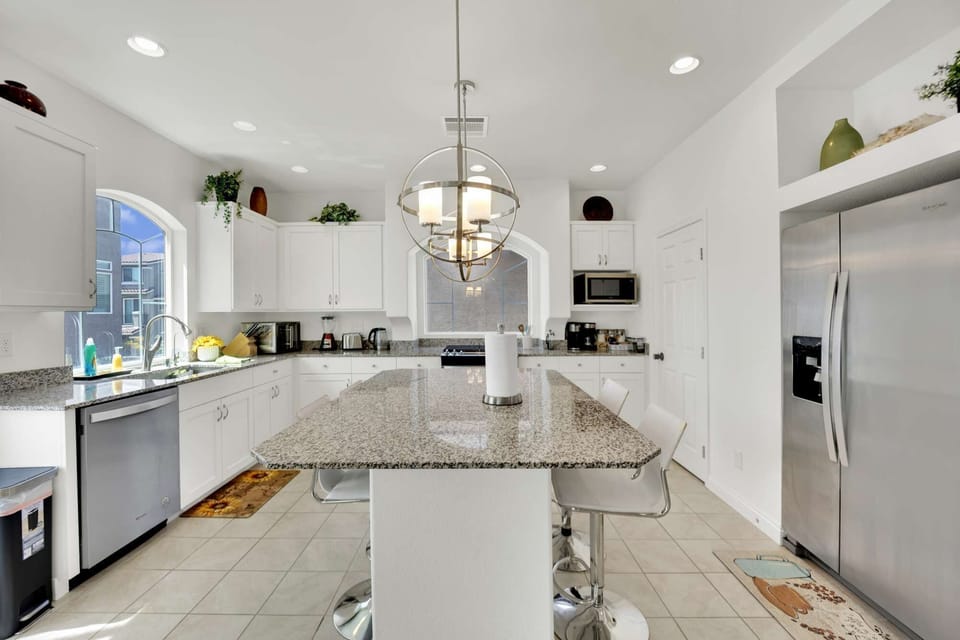 Large island provides additional sitting space