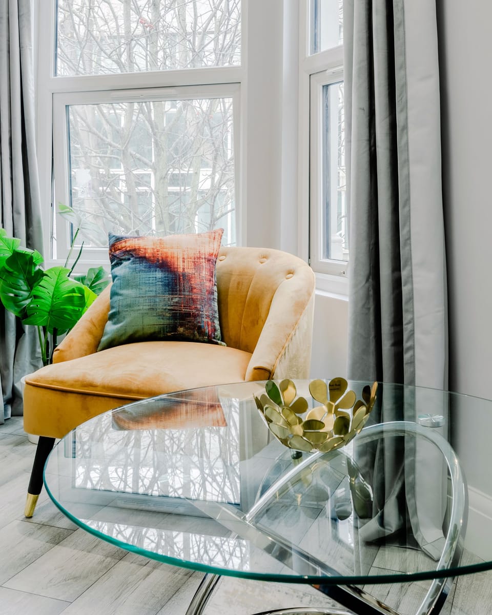 Living Room / Lounge