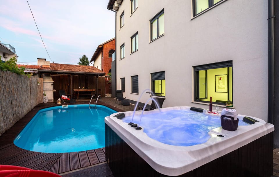 pool