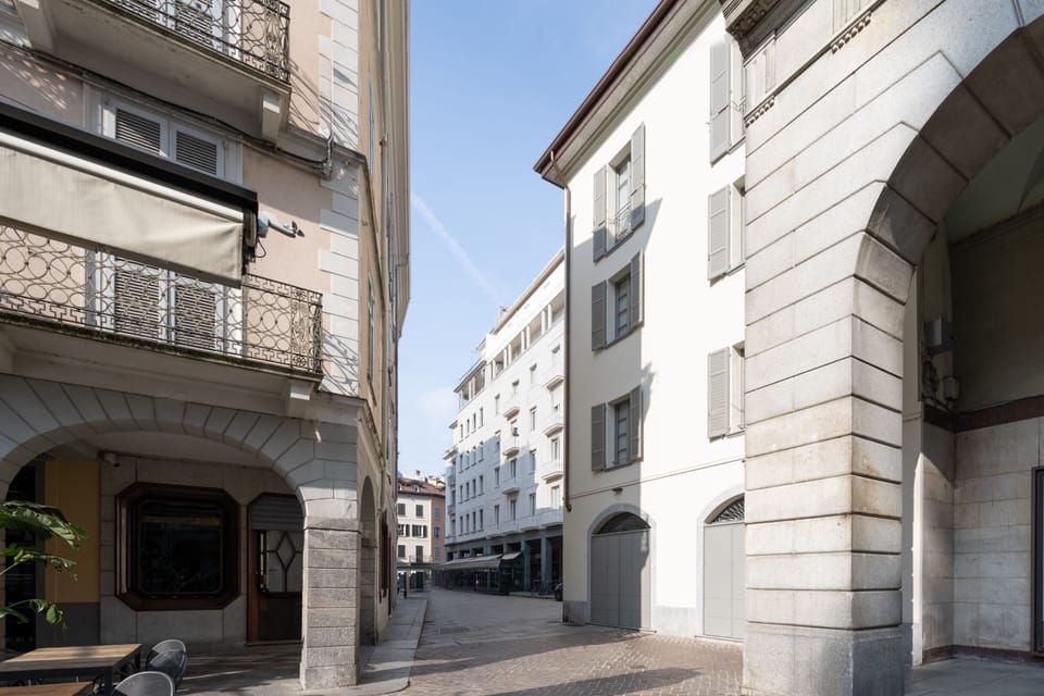 [Dome's Majesty 1] Modern design & central location Apartment in Como