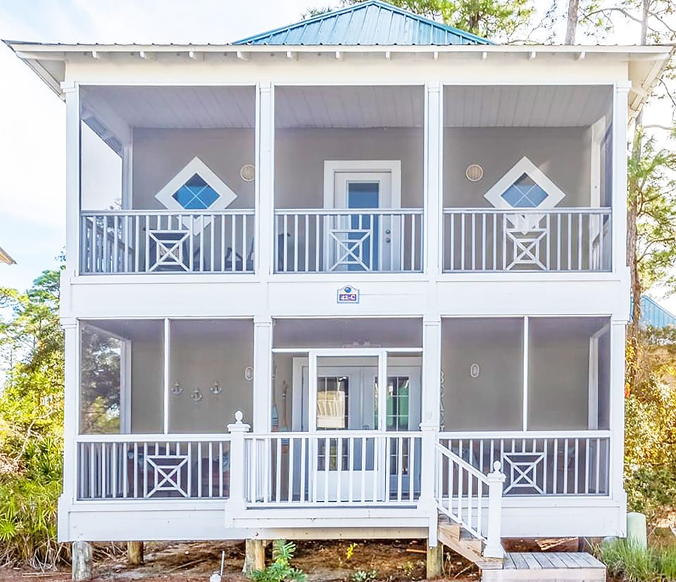 2 story "cottage-style" condo--all to yourself!