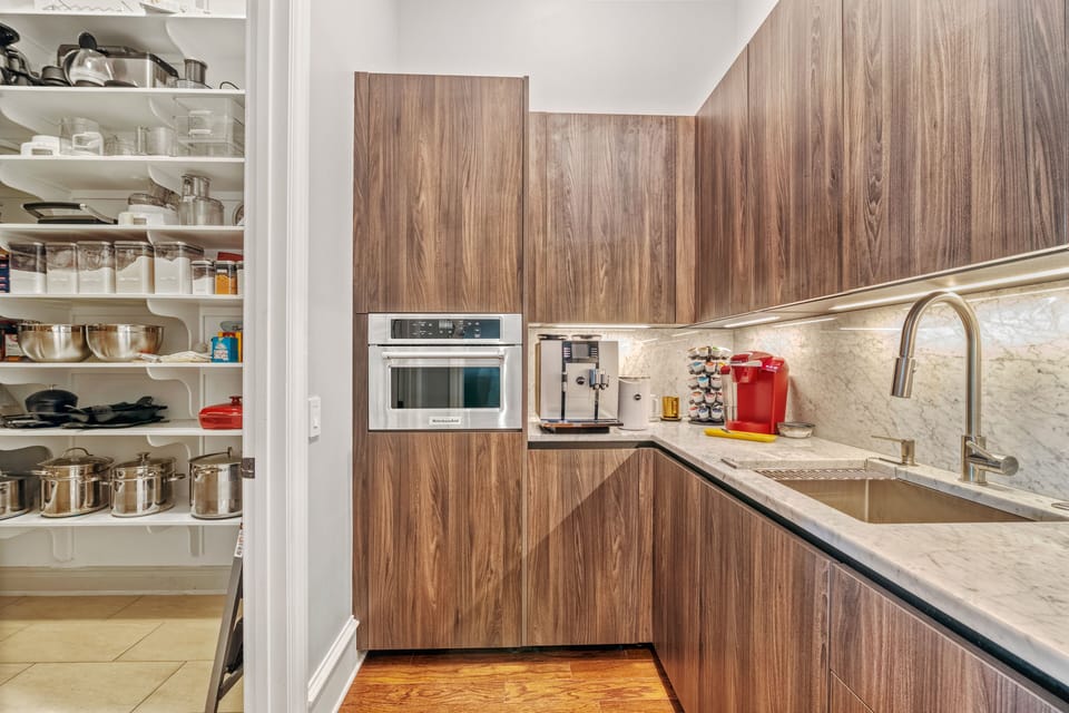 Fully stocked, spotless, and thoughtfully designed—yes, even the pantry feels luxurious.