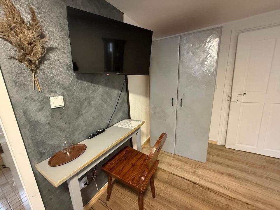 Small double room 16sqm with Smart TV Apartment in Bavaria