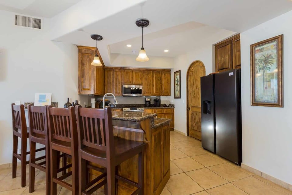 Kitchen and bar area