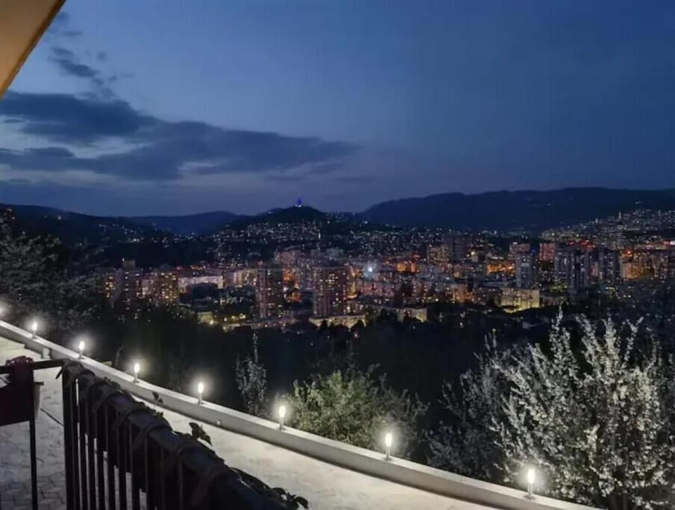 City view, probably best unrestricted view and  few minutes away from City cente