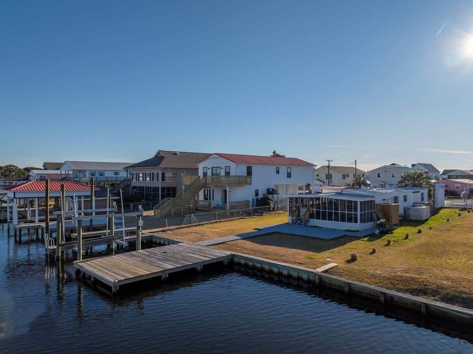 Surf City Beach Rental with Boat Dock