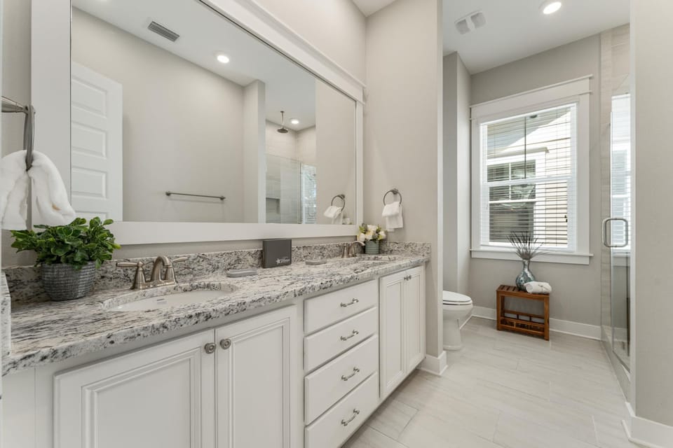 En Suite Bathroom