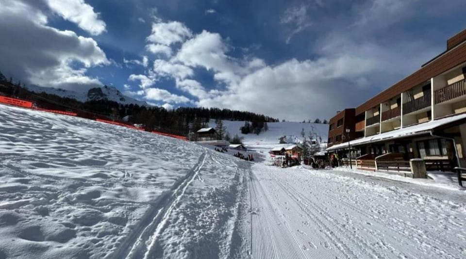Snow and ski sports
