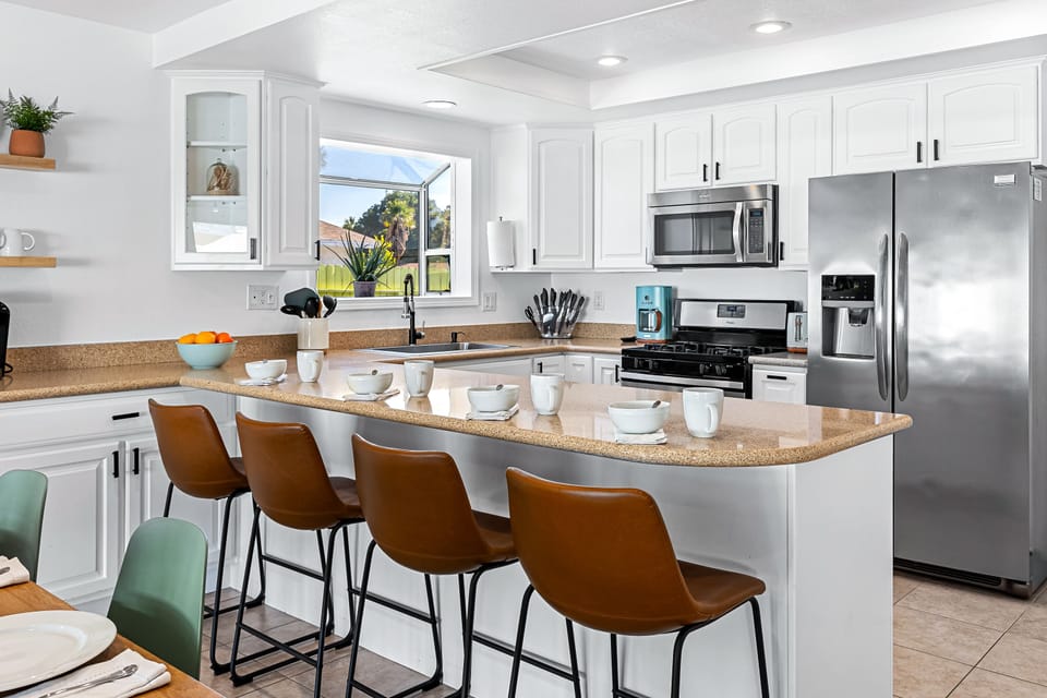 Breakfast Bar Set For Four