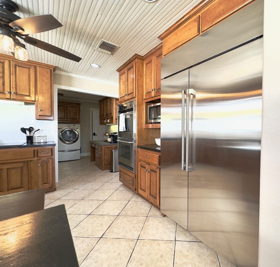 Chef's Kitchen 

