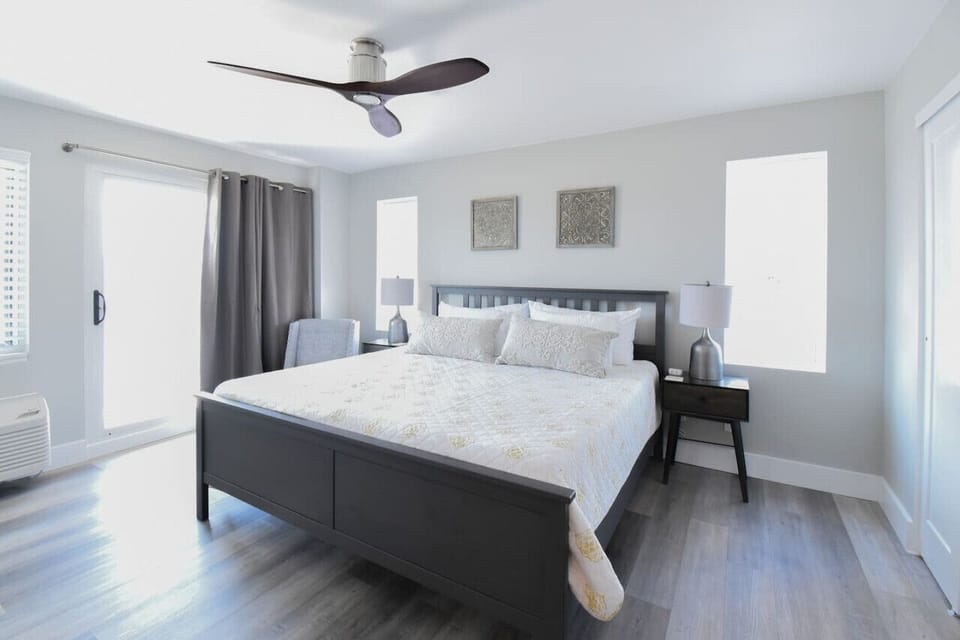 Wake up refreshed in this soft and inviting master king suite.