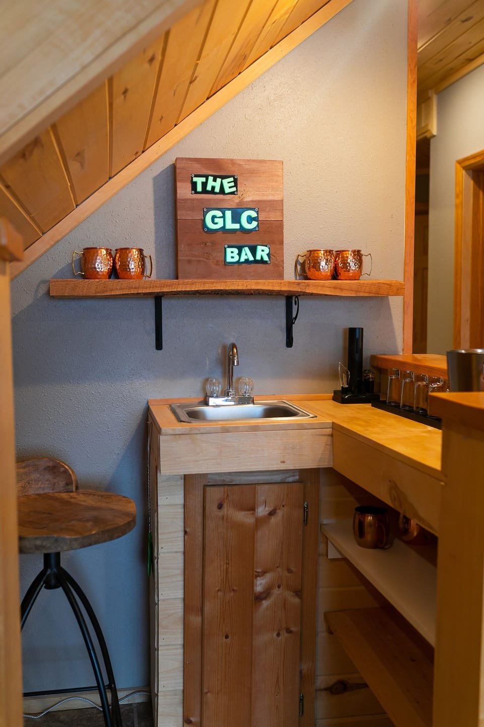 Mini bar downstairs