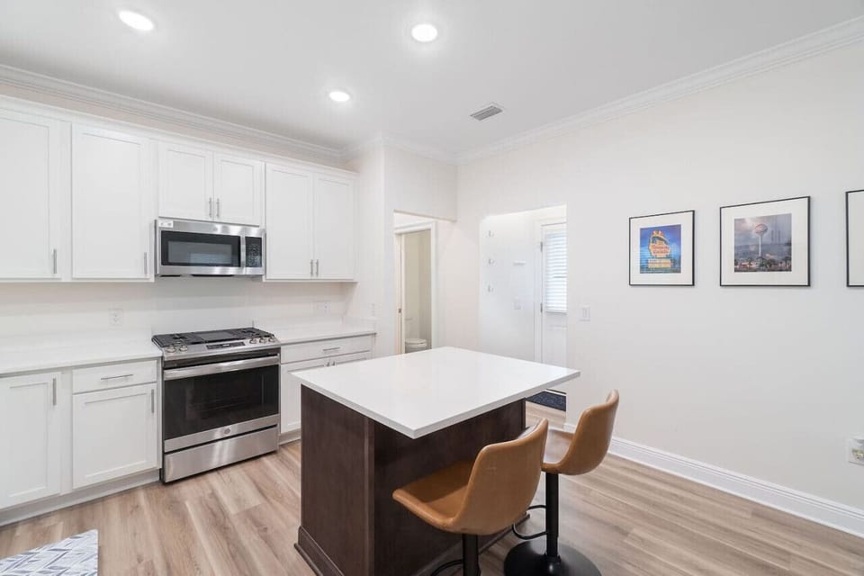 Fully equipped kitchen with all cooking and baking supplies, gas stove, and dishwasher. Kids dishes available.Dining area seats 6 with 4 at the table and 2 at kitchen island. Regular drip coffee maker. We provide filters.