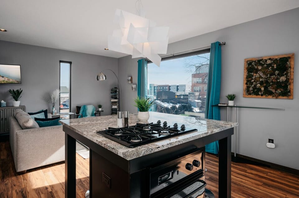 Open-concept kitchen and living space for gatherings 🎉
