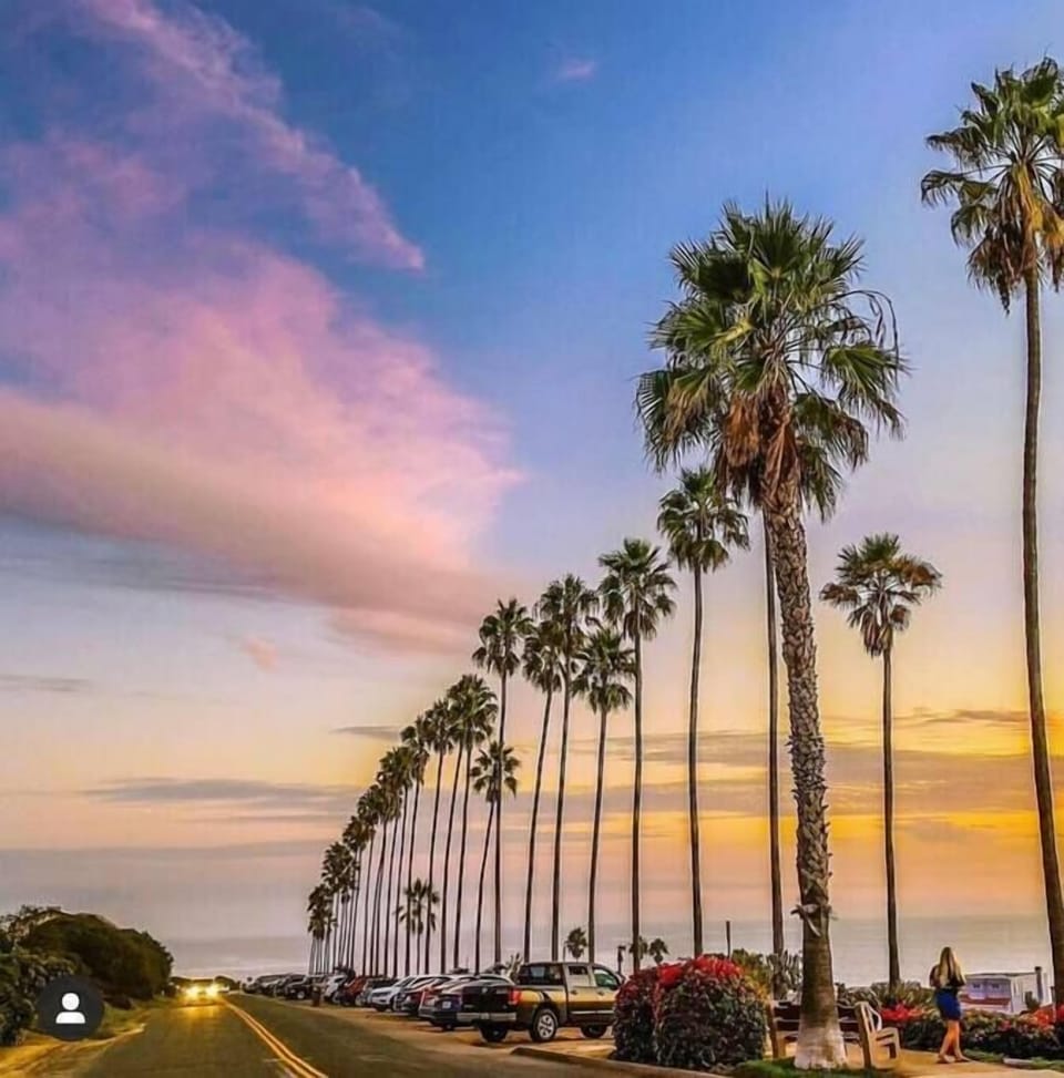 Encinitas look out point.Pull over and enjoy the Views!