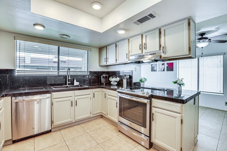 Kitchen | Cooking Basics | Coffee Maker | Paper Towels/Trash Bags Provided