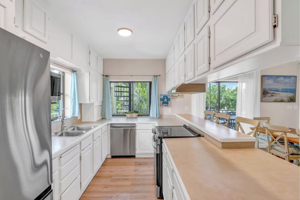 Spacious kitchen
