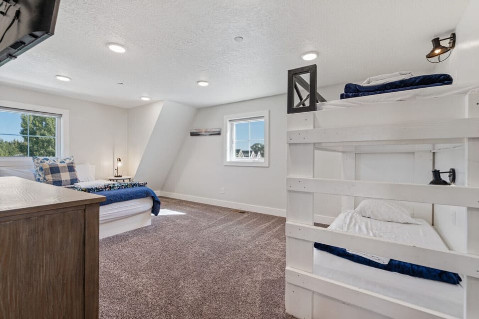 Barn/ Silo - Bedroom 3