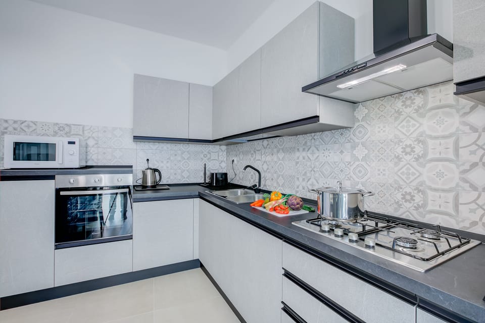 Kitchen and dining area