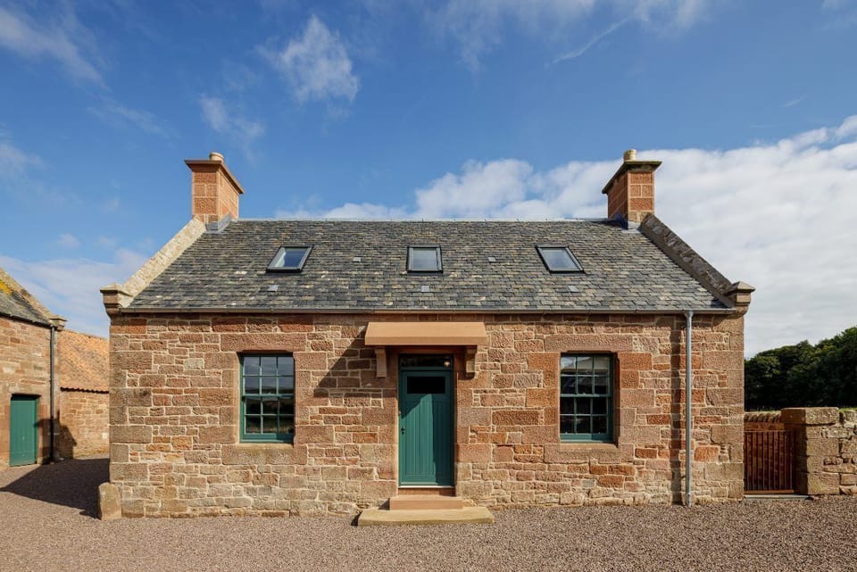 Papple Steading - Grieve's Cottage - front aspect