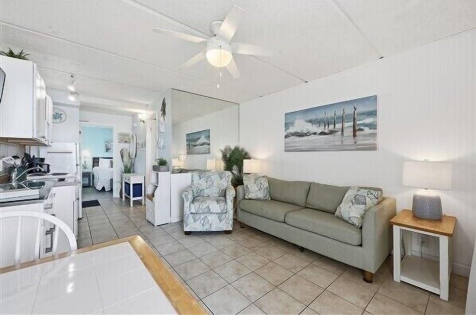 Condo 333