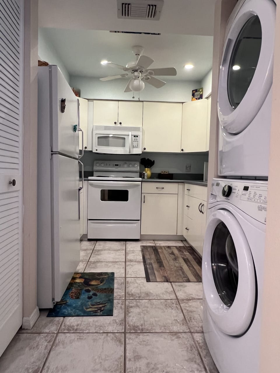 Kitchen with full size appliances