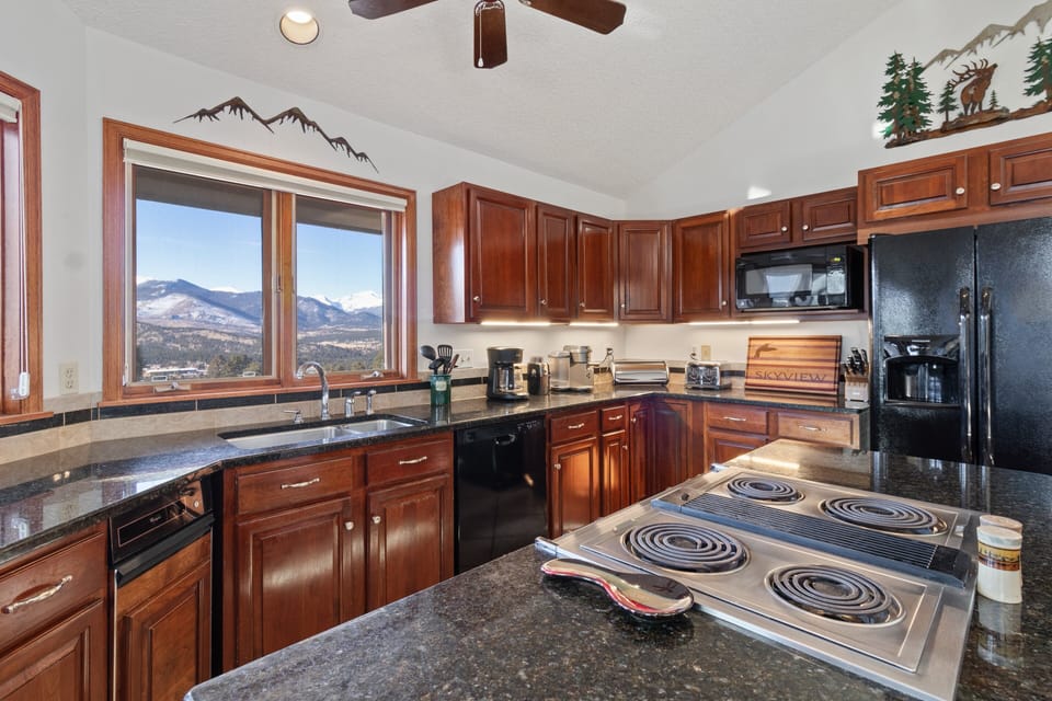 Indoors, Kitchen, Cooktop, Microwave, Oven