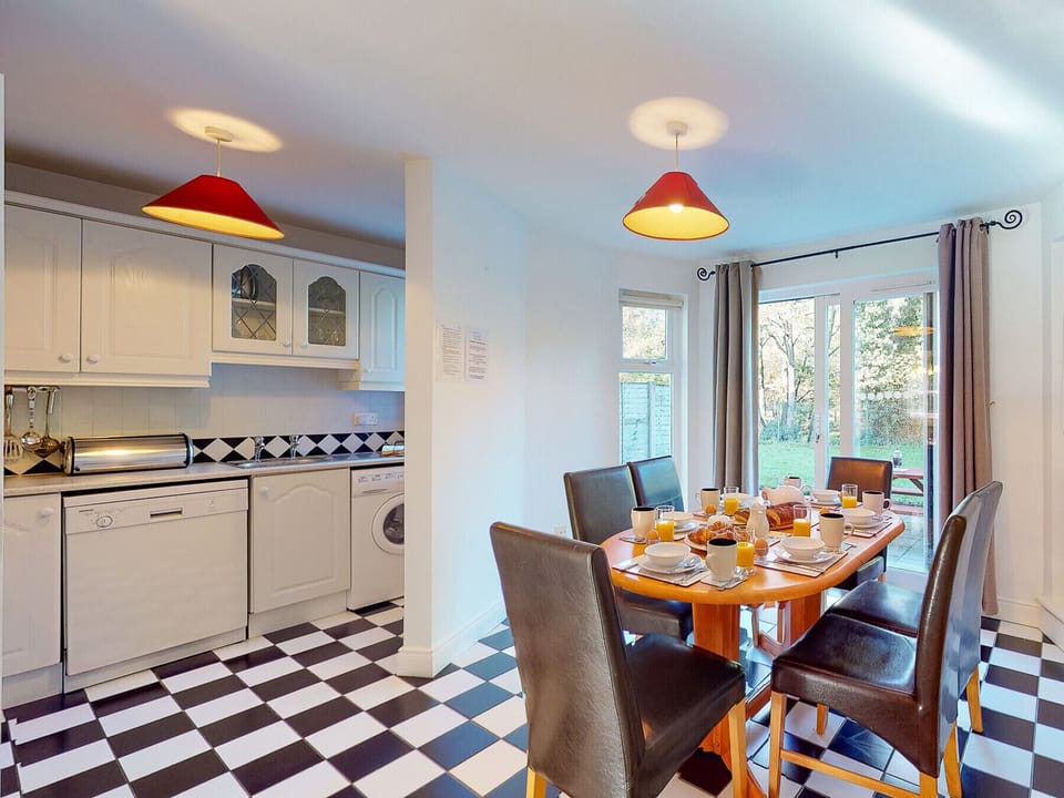 Aughrim Holiday Village, Aughrim, County Wicklow. Modern kitchen. Dining for 6. Bright patio area.