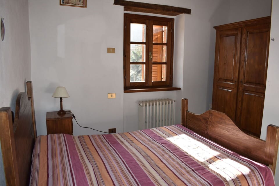 Autumn, Bedroom, Spring, Summer