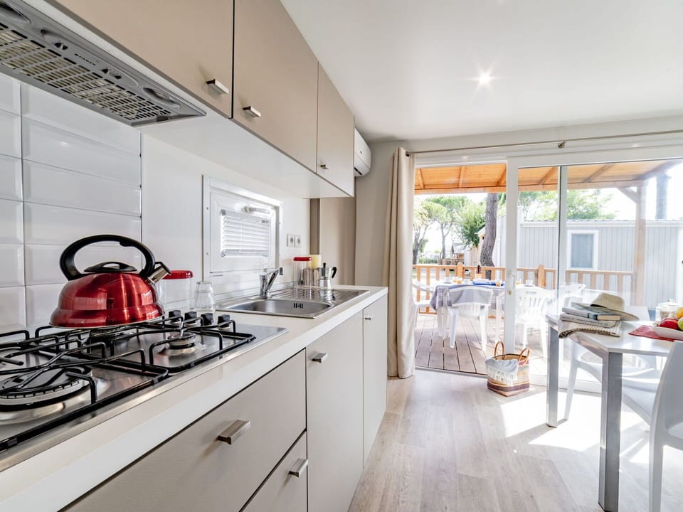 Cabinetry, Countertop, Property, Furniture, Tap, Kitchen Sink, Sink, Kitchen, Plumbing Fixture, Wood