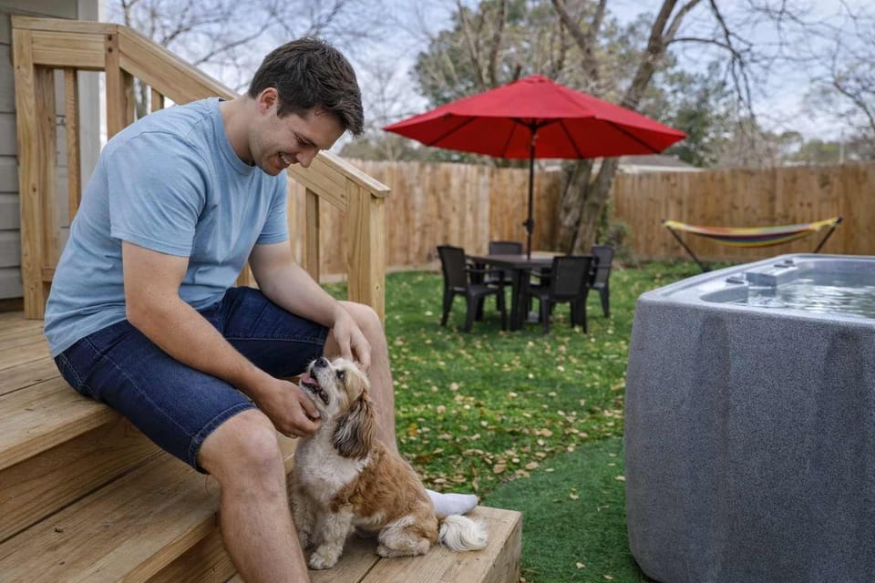 Pet friendly home with space to relax and enjoy with your dog