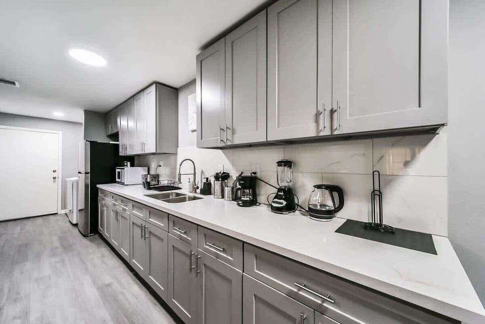 Kitchen with plenty of counter space