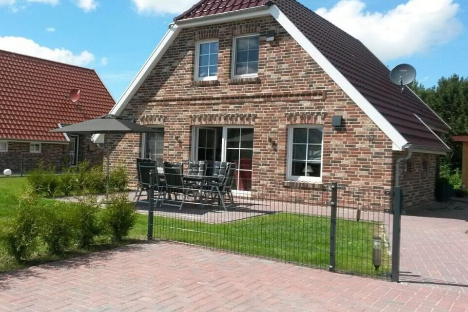 Holiday Home Exterior [summer]