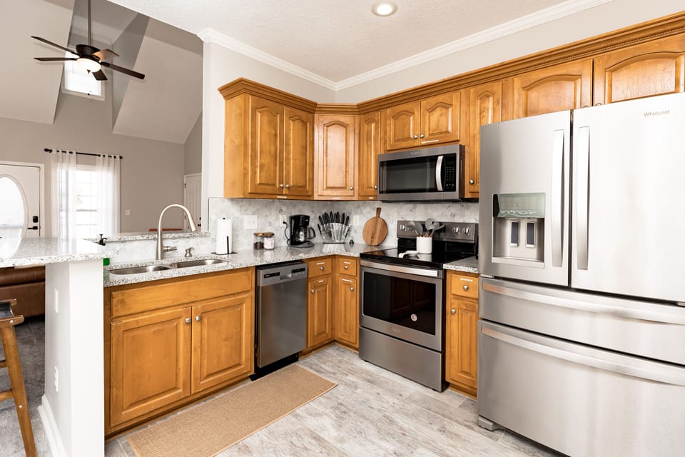 Fully Equipped Kitchen w/Essentials