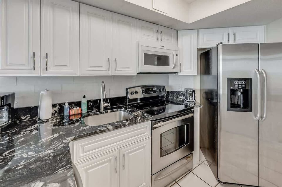 Large Kitchen Area