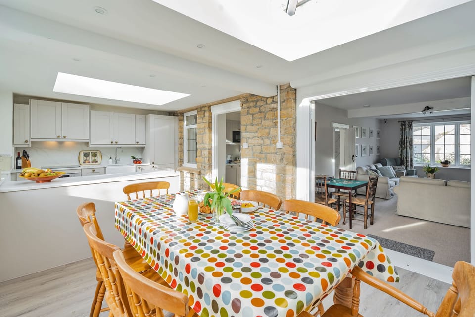 East Cottage, Langton Herring, Weymouth: Plenty of space for all the family