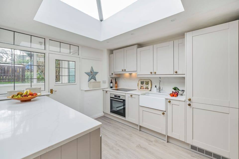 East Cottage, Langton Herring, Weymouth: The main kitchen