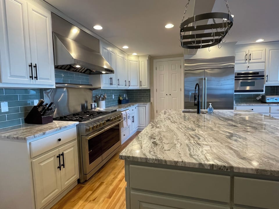 Chef's kitchen, including all clad cookware and Japanese/German cutlery.