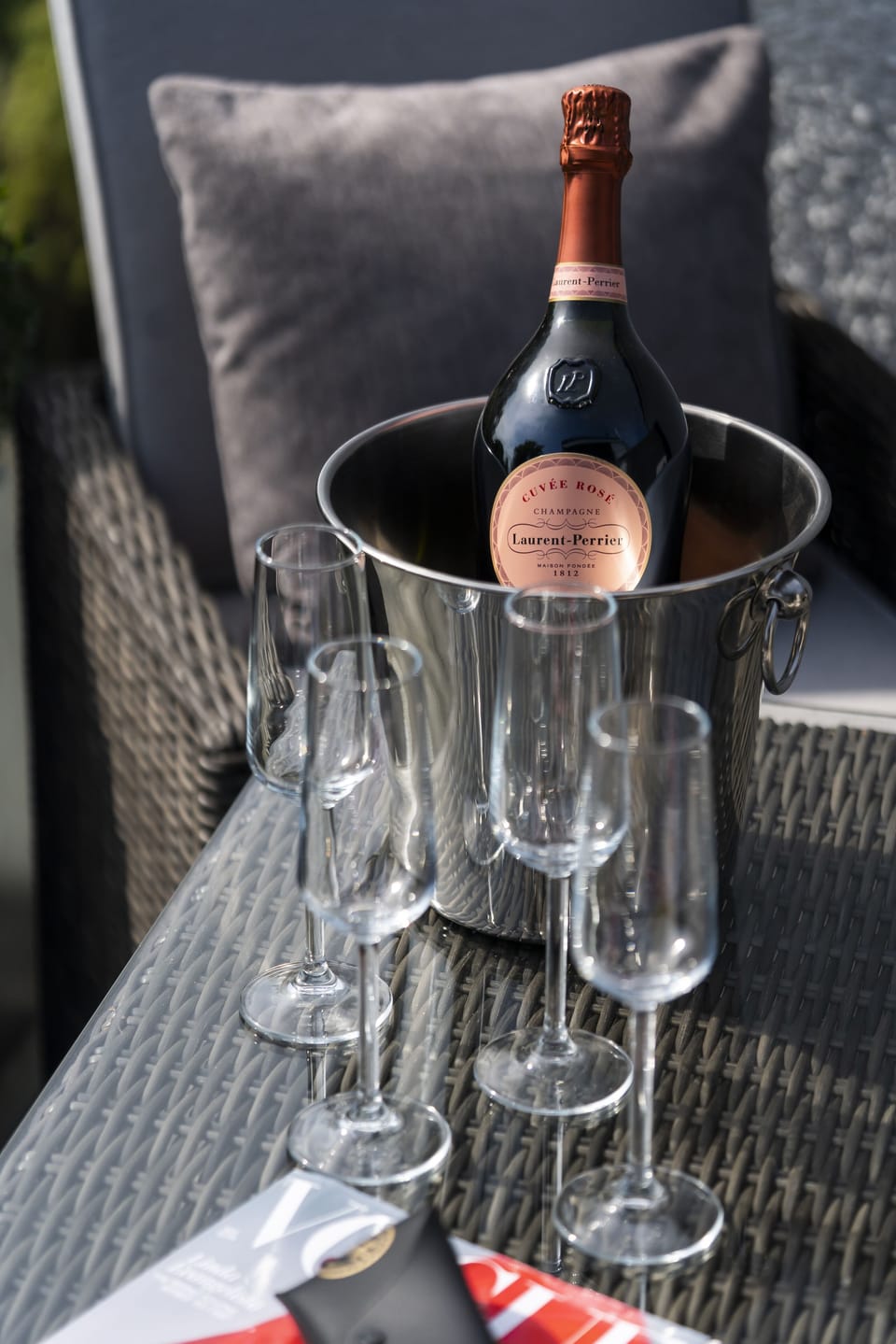 Relax & unwind with a glass of your Favourite Fizz.